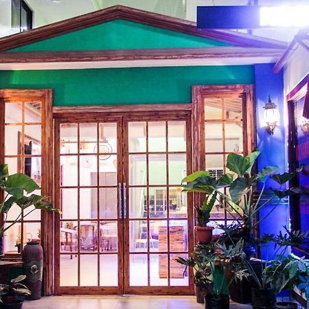 Time Travellers Hotel Manila Exterior foto